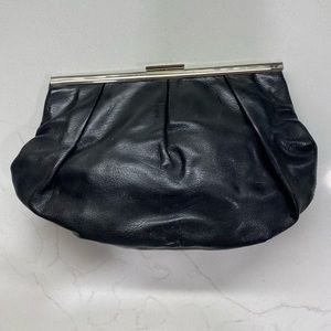 Vintage 90’s Banana Republic black leather clutch